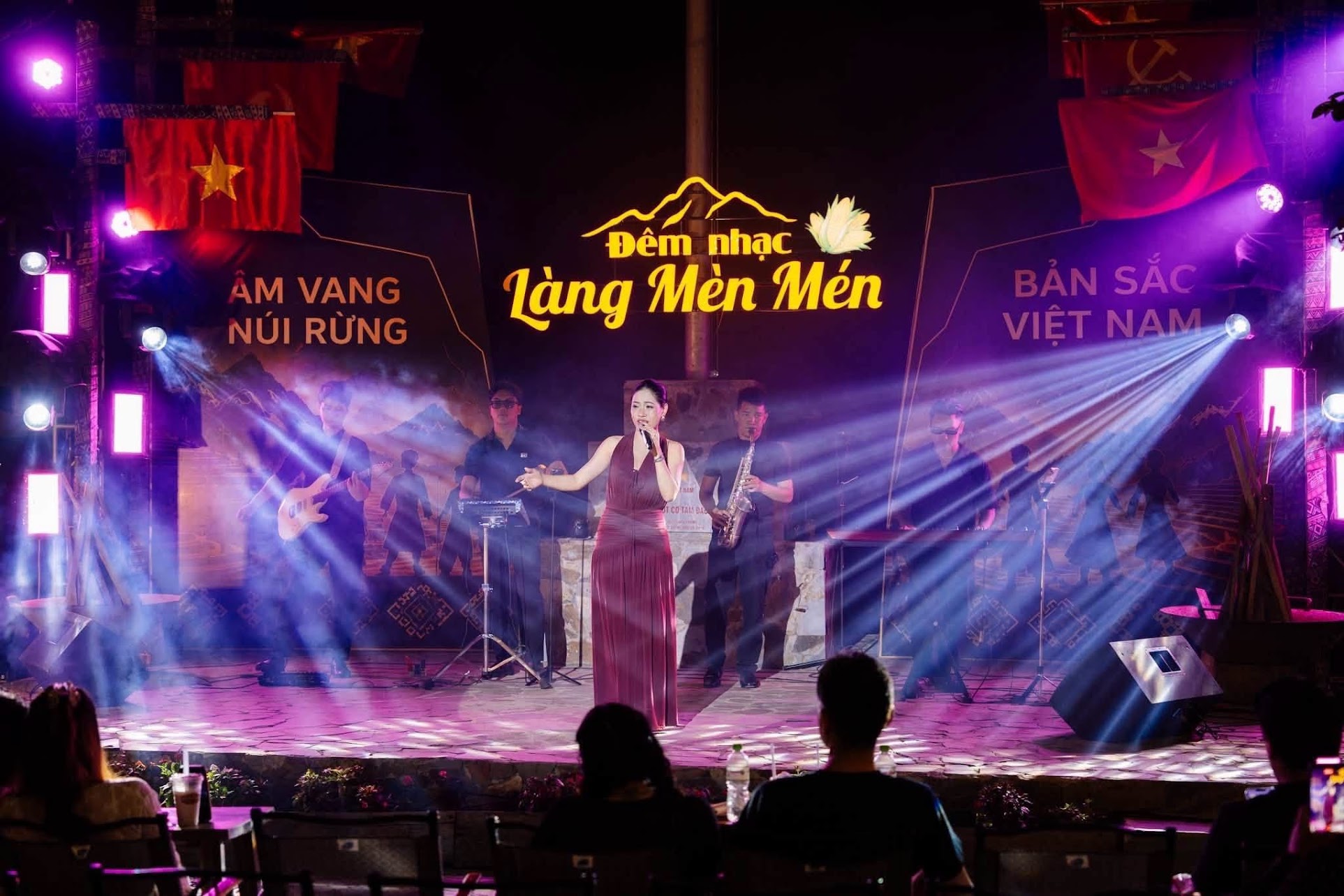 CAF-IEM-PRO-2---INEAR-MONITOR-Tai-nghe-kiem-am-khong-day-1