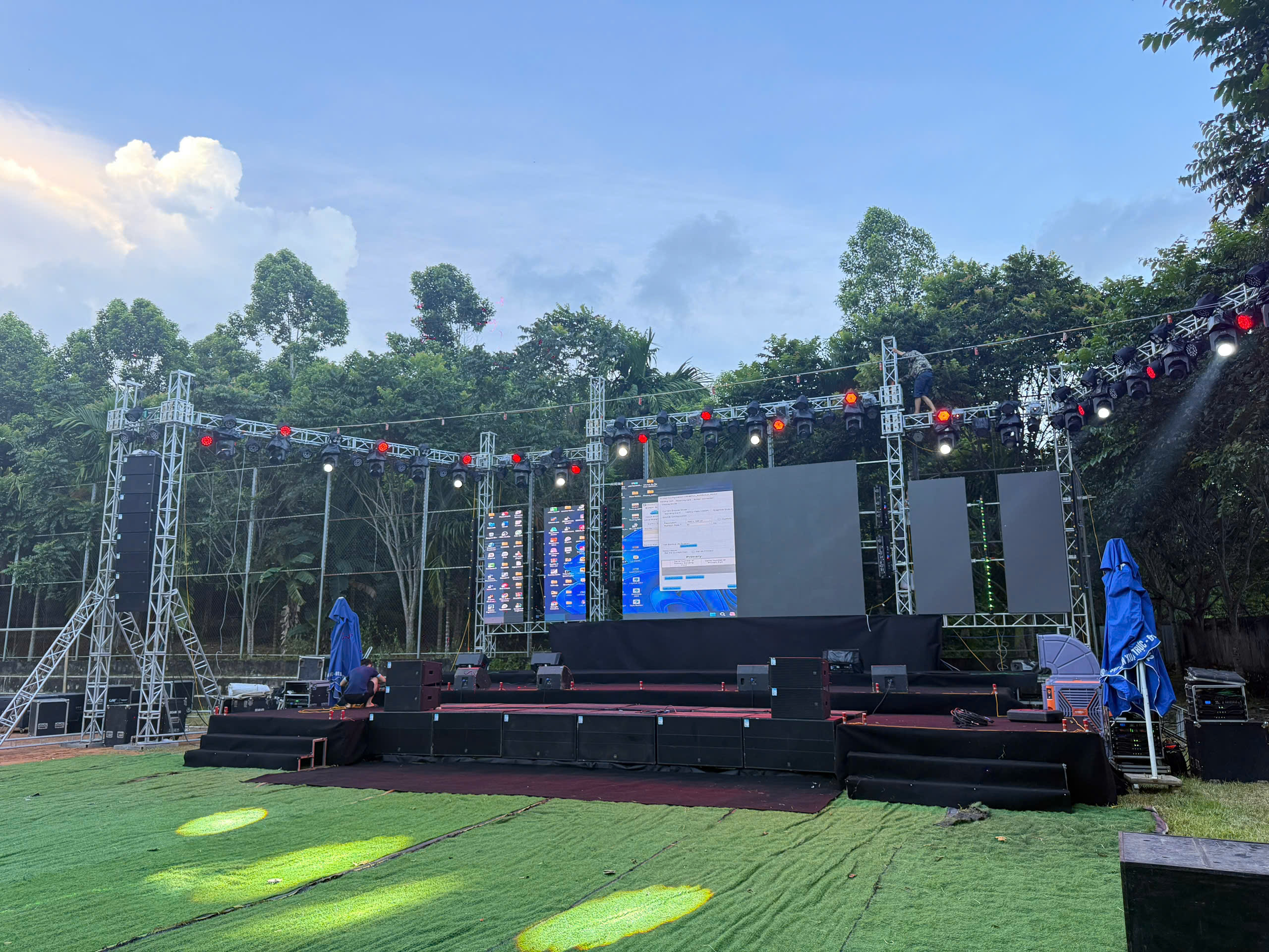 AV-VIET-NAM-THAM-DU-KY-NIEM-10-NAM-THANH-LAP-HOI-TCSK-KHU-VUC-32-DOAN-KET---HOP-TAC---PHAT-TRIEN-1