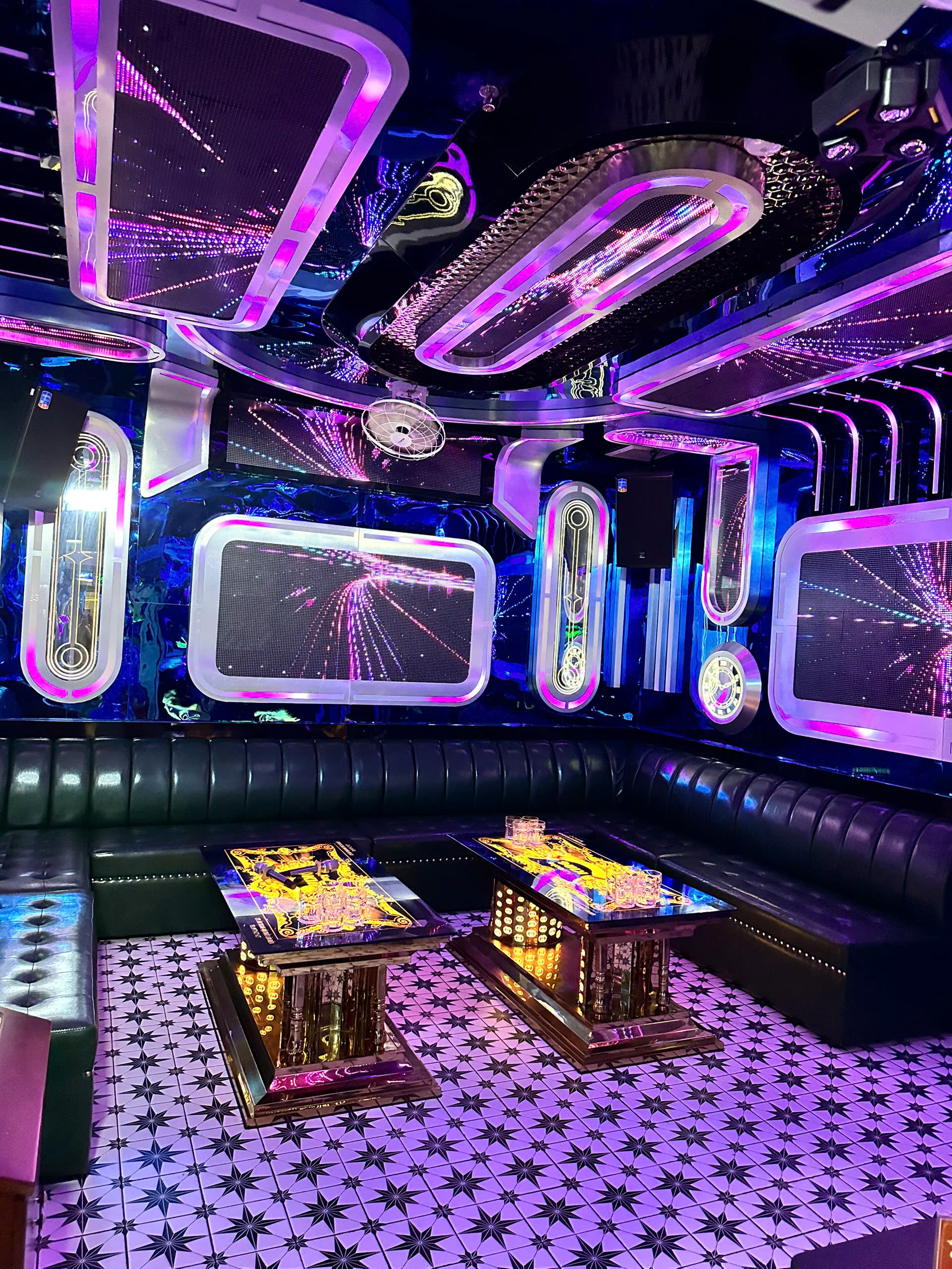 KING-KARAOKE---TUY-HOA-PHU-YEN---CAF-AUDIO---AV-VIET-NAM-5