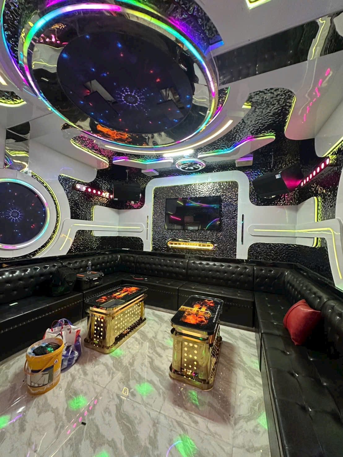 KARAOKE-DE-NHAT_BINH-DINH_CAF-AUDIO_UK-12P-UK12-4