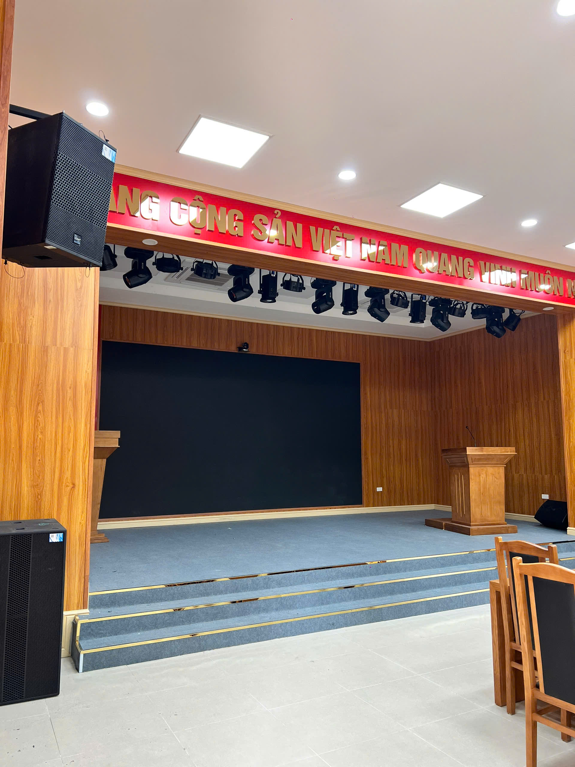 AVV_PHONG-HOI-TRUONG-BENH-VIEN-HA-DONG-1