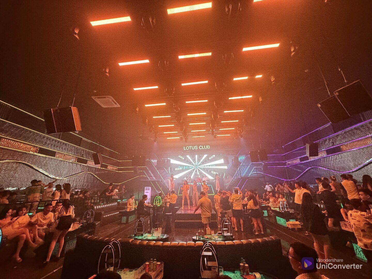 LOTUS-CLUB-SAM-SON-1