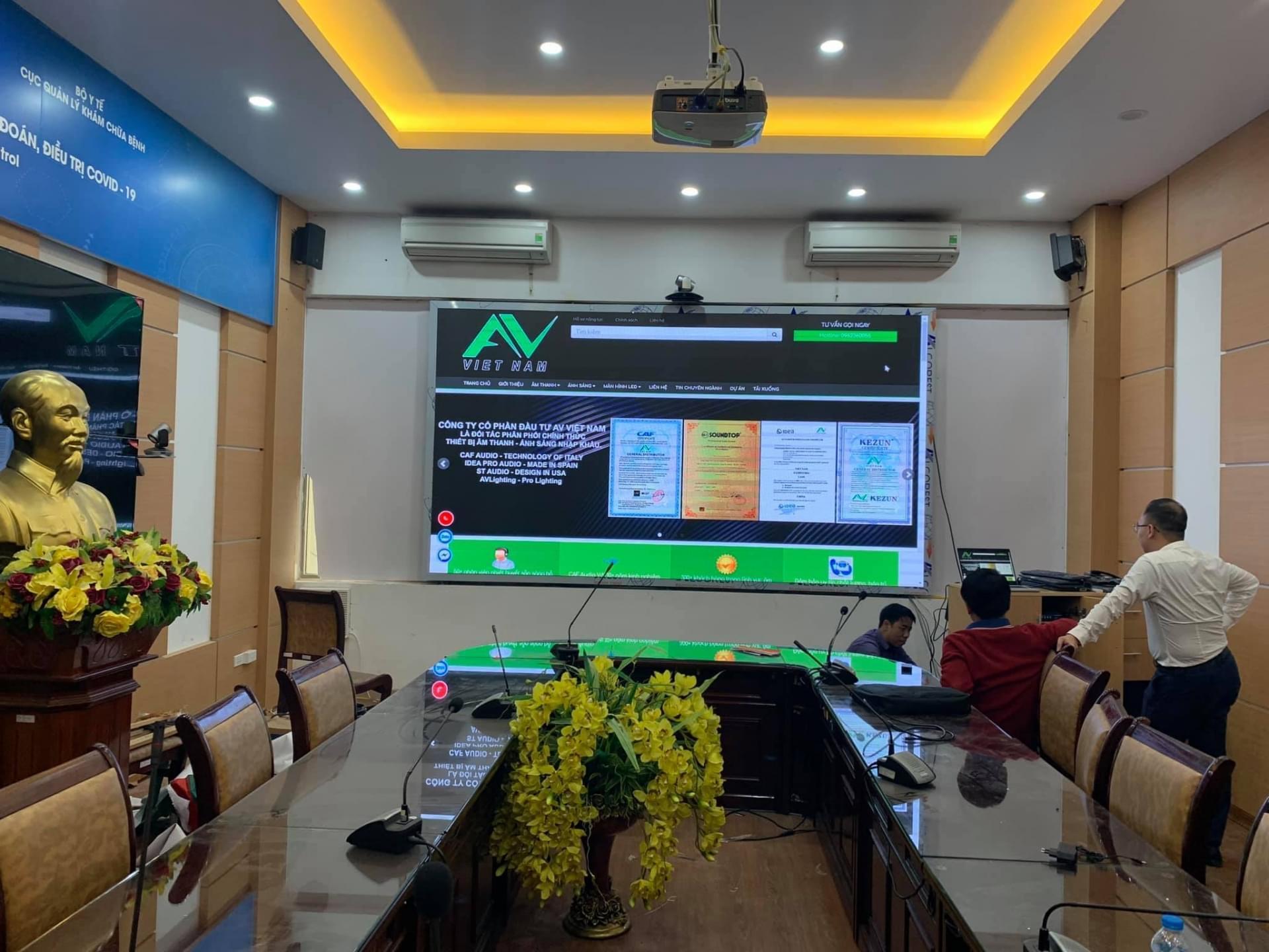 AV-VIET-NAM-thi-cong-man-hinh-led-ha-noi-3