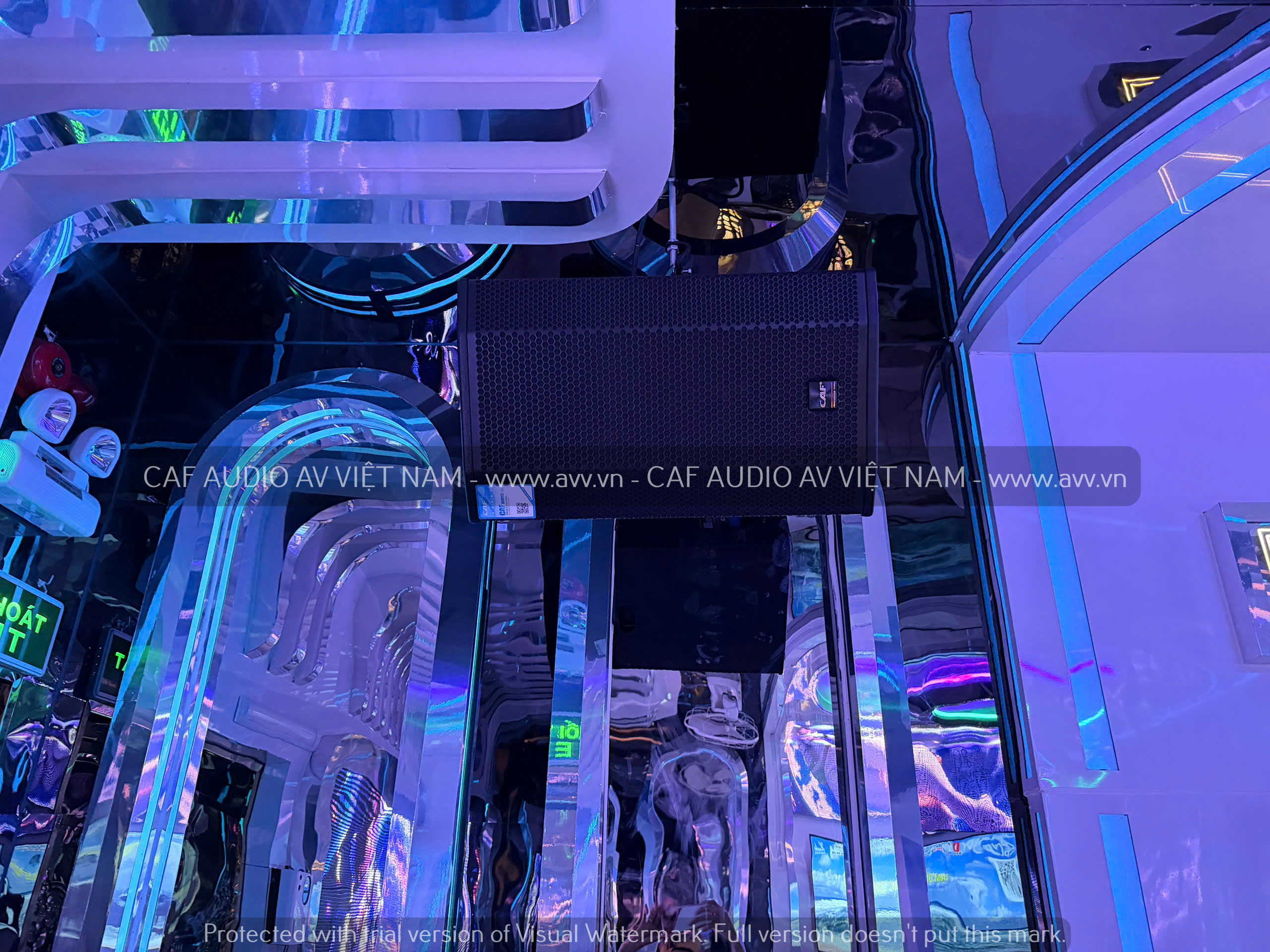 QUEEN-KARAOKE---CAF-AUDIO---AV-VIET-NAM---AM-THANH-CAF-AUDIO---LAP-DAT-LOA-KARAOKE--1