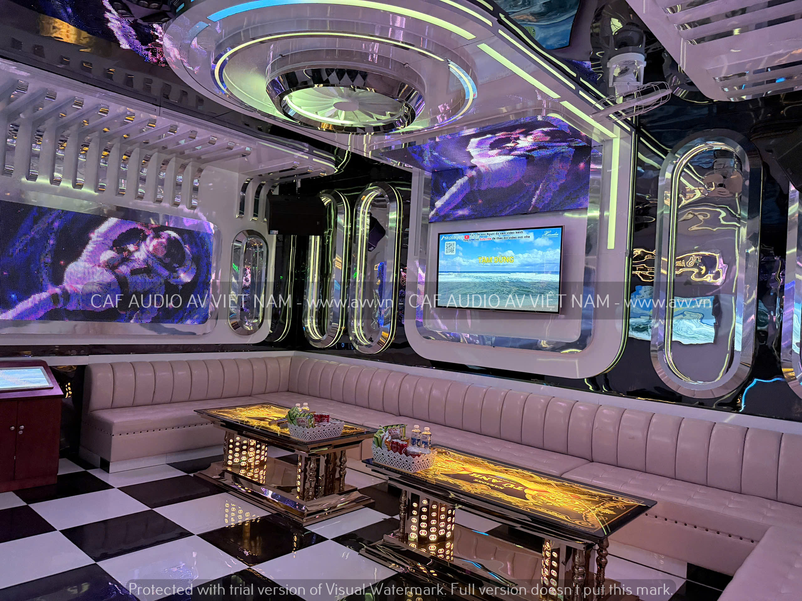 QUEEN-KARAOKE---CAF-AUDIO---AV-VIET-NAM---AM-THANH-CAF-AUDIO---LAP-DAT-LOA-KARAOKE--11