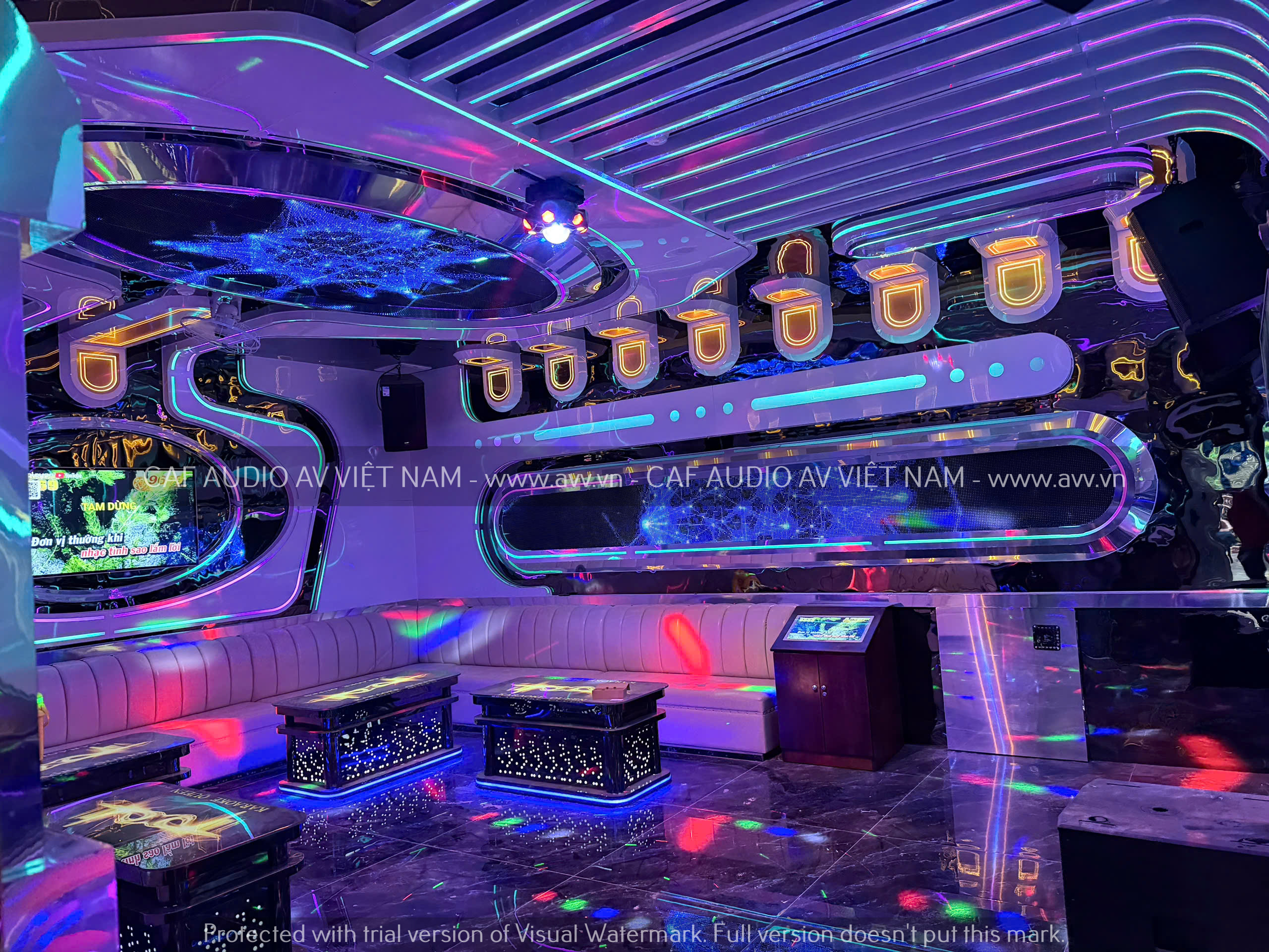 QUEEN-KARAOKE---CAF-AUDIO---AV-VIET-NAM---AM-THANH-CAF-AUDIO---LAP-DAT-LOA-KARAOKE--13