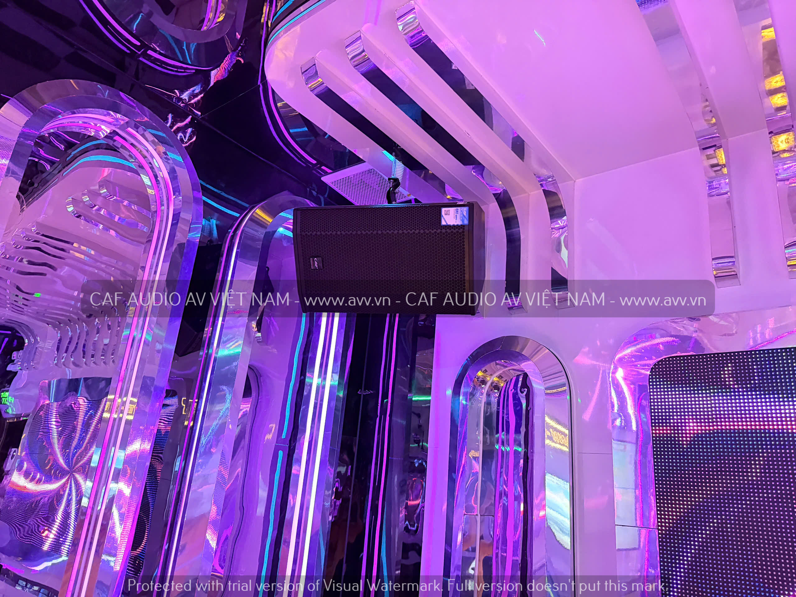 QUEEN-KARAOKE---CAF-AUDIO---AV-VIET-NAM---AM-THANH-CAF-AUDIO---LAP-DAT-LOA-KARAOKE--3